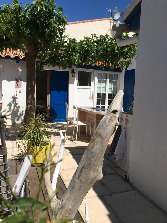 Seb&Laeti Guesthouse Saint-Laurent-dʼAigouze Exterior foto