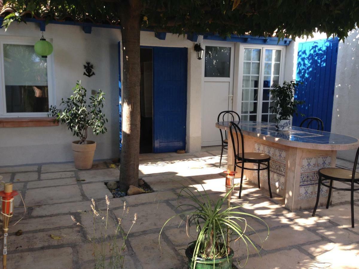 Seb&Laeti Guesthouse Saint-Laurent-dʼAigouze Exterior foto